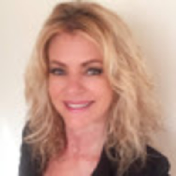 Meet your Posher, Deanne - Picture 1 of 1